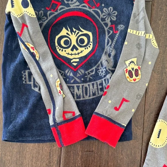 Rare Gender Neutral Disney Pixar Coco Miguel Seize Your Moment Pajamas! - Picture 6 of 16